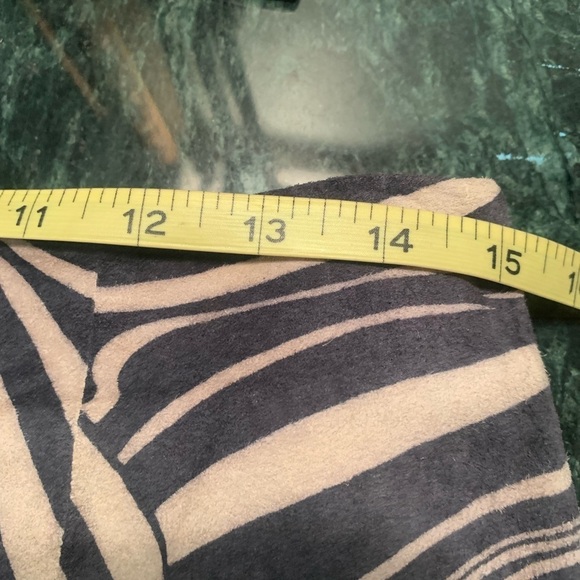 Nine West leather suede jkt & skirt..size 10, and 6 - Picture 5 of 14